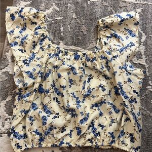 L - A New Day Blue Floral Women's cropped Blouse